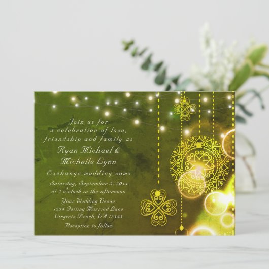 Keltische Kleider und Lichter in einer Hochzeit Einladung (Stehend Vorderseite)