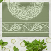 Keltische Knüpfarbeit Fische in Grün Handtuch (Gefaltet)