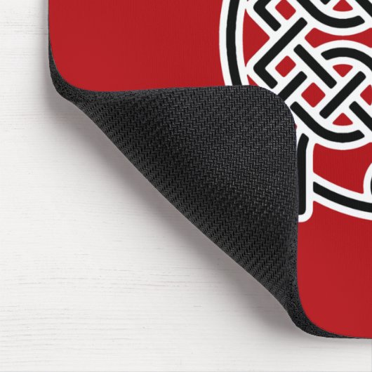Keltische Seelenknoten, tiefrot, schwarz und weiß Mousepad (Ecke)