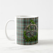 Keltischer Dreiheits-Knoten und Clan-CraigTartan Kaffeetasse (Links)