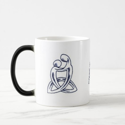 Keltischer Mutterschafts-Knoten-verwandelnde Tasse (Links)