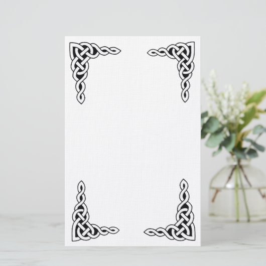 Keltisches Briefpapier der Spitzes 3 (Stehend Vorderseite)