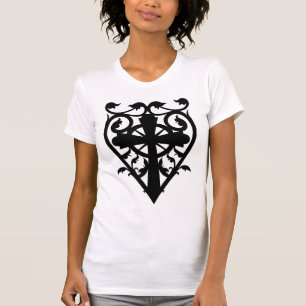 Keltisches Kreuz des gotischen Friedhofs im Herzen T-Shirt