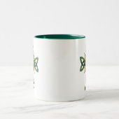 Keltisches Kreuz-Geschenk Zweifarbige Tasse (Mittel)
