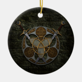 Keltisches Schild und Schwerter Keramikornament