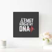 Kemet Runs in My DNA |  Quadratische Wanduhr (Zuhause)