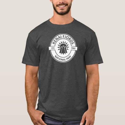 Kenai Fjords Nationalpark Sun Trees T-Shirt (Vorderseite)