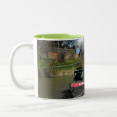 Kenavon Venture bei Devizes Zweifarbige Tasse (Links)