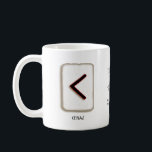 Kenaz RuneStone-Tasse Kaffeetasse<br><div class="desc">Die Kenaz Rune repräsentiert kreatives Feuer. Diese Rune symbolisiert den Einfallsreichtum und die Qualitäten der Transformation, des kontrollierten Feuers, der Schöpfung, der Schöpfung, des Herzens, der Schmiede, der Leidenschaft, der Künstler und Handwerker, der Fantasie & Innovation, der Kinsmen und der Regeneration durch Zerstörung oder Opfer. Von der Göttin Freyja regiert....</div>