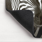 Kenia. Schwarz & Weiß von Zebra und schlicht. Mousepad (Ecke)