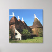 Kentish Oast Leinwanddruck (Vorderseite)