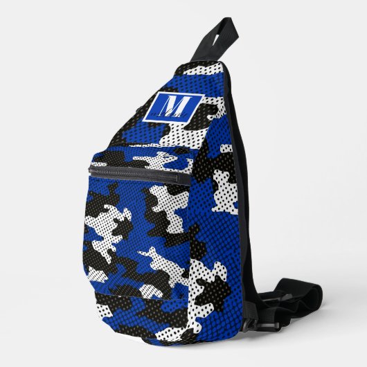 Kentucky Blue White Classic Camo Pattern Crossbody Bag (Rechte Ecke)