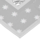 Keramik Grau & Schneeflocke Tischdecke (Schrägansicht)