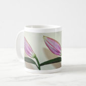 Keramik Tasse mit Lily Bud (Vorderseite Links)