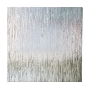 Keramikfliese mit silberner Textur-Optik