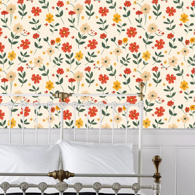 Kerne Helle Rot- und Gelbblumen Tapete (Cottagecore Bright Red and Yellow Flowers Wallpaper behind a white metal bed frame. )