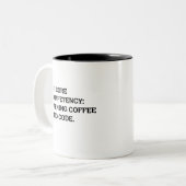 Kernkompetenz: Kaffee in Code verwandeln Zweifarbige Tasse (Vorderseite Links)