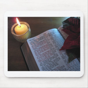 Kerze, Bibel und Poinsetta Mousepad