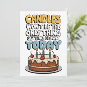 Kerzen auf dem Kuchen sind nicht das Einzige, was Einladung (Stehend Vorderseite)