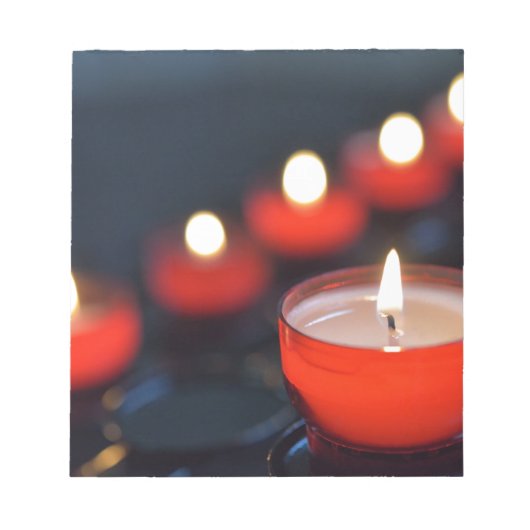 Kerzen in der Kirche Notizblock (Vorderseite)