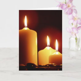 Kerzen mit rötlichem Glühen, Friedlich Karte