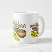 Kerzen von Kwanzaa - Jumbo-Tasse (Vorderseite Rechts)