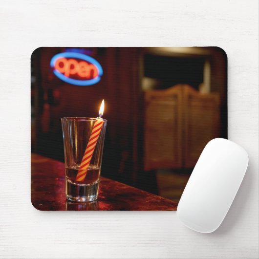 Kerzenhalter in einem Saloon-Shotglas  Mousepad (Mit Mouse)