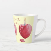 Kerzenlicht in roter Herzform für die Liebe Milchtasse (Rechts)