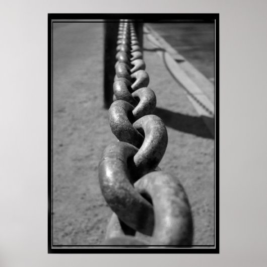 Kette in schwarz-weißem Poster (Vorne)