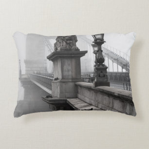 KETTENBRÜCKE, BUDAPEST DEKOKISSEN