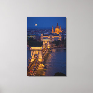 Kettenbrücke und Vollmond bei Nacht Leinwanddruck