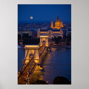 Kettenbrücke und Vollmond in der Nacht Poster