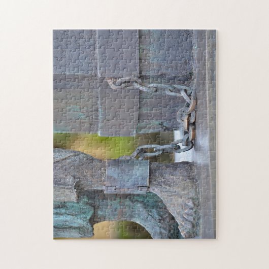 Kettenstatue Guyana. Puzzle (Vertikal)