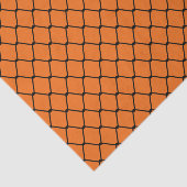 Kettenverbindungszaun auf Orange Seidenpapier (Ausschnitt)