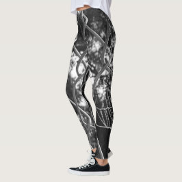 Kettenverbindungszaun und Spinnennetz Leggings