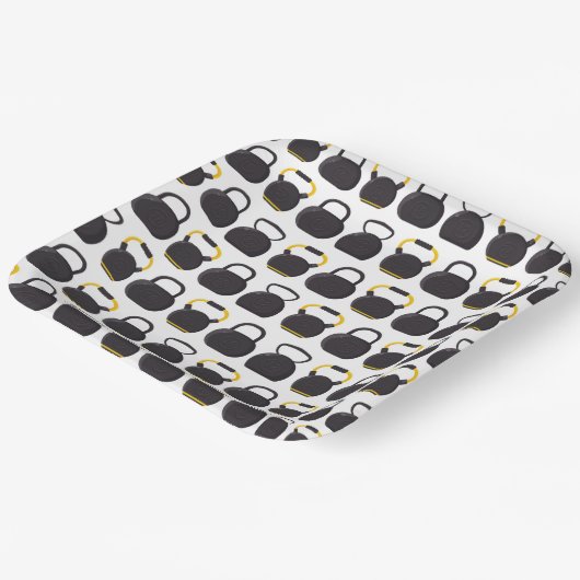 Kettlebell Birthday Party Pappteller (Gewinkelt)