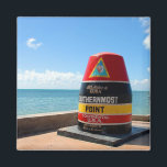 Key West, Florida, südlichste Sehenswürdigkeit Magnet<br><div class="desc">Hintergrund der Sehenswürdigkeit Key West,  Florida Süd</div>