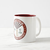 Keystone-XL-Pipeline Zweifarbige Tasse (VorderseiteRechts)