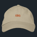 Khaki "KING" Anpassbarer Cotton Hat Bestickte Baseballkappe<br><div class="desc">Custom KING StickHat: Machen Sie eine Aussage mit diesem angepassten khaki Baumwollkappe,  mit "KING" bestickt in einem kühlen,  auffälligen Schriftart. Das verstellbare Gurtband sorgt für eine perfekte Passform.</div>