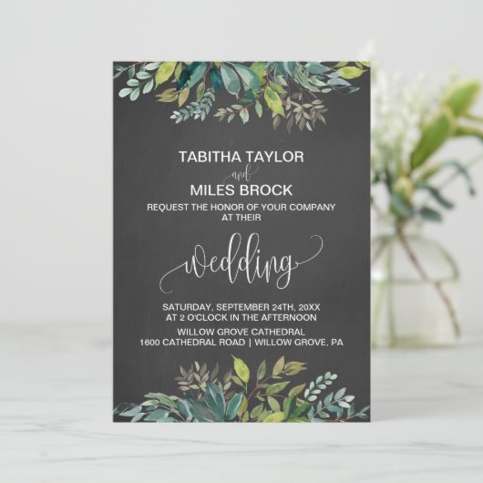 Khalkboard Foliage Monogram Backing Wedding Einladung (Stehend Vorderseite)