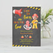 Khalkboard Kleiner Feuerwehrmann mit Foto Einladung (Stehend Vorderseite)