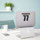Khvicha Kvaratskhelia Aufkleber (Laptop auf Schreibtisch)
