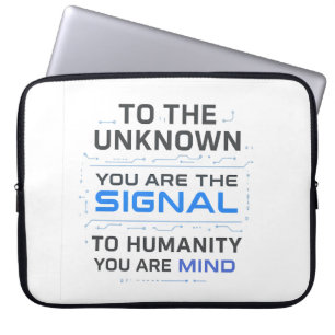 KI-Quotendesign - Signal an unbekannten Geist Laptopschutzhülle