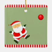Kickball Player Holiday Gift Keramikornament (Rückseite)