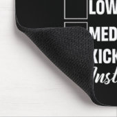 Kickbox-Trainer von Level Of Awesomeness Mixed M Mousepad (Ecke)