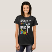 Kicked into 3rd Grade Karate Back To School T-Shirt (Vorne ganz)