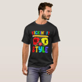 Kickin it Pre K Style Back to School Teacher Kids T-Shirt (Vorne ganz)