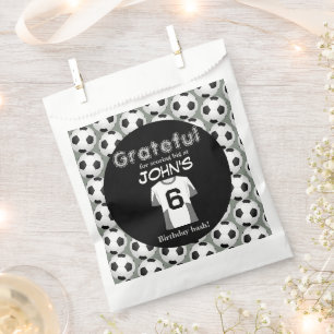 Kickstart der Feier zum 6. Geburtstag Geschenktütchen