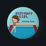 Kid Gymnastics Blue Monogram Birthday Girl Party Button<br><div class="desc">Diese niedliche Girls Gymnastik Geburtstagsknopf mit einem hübschen brünetten Gymnastikmädchen stehend vor einem Strahl. Sie trägt einen roten Leotard und lächelt neben ihrem schönen blauen Monogramm. Perfekte Ergänzung zu einem Party-Leotard.</div>