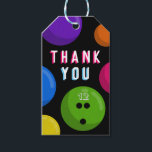 Kids Bowling Birthday Party Danke Ihnen für Tags Geschenkanhänger<br><div class="desc">Schwarz und Neon bedanken sich dafür, dass Sie Tags bevorzugen, die für Kindergeburtstage-Bowlinge konzipiert sind, aber auch für andere Bowling-Themenveranstaltungen (z.B. Bowling-Firmenveranstaltungen, Bowling-Spendenaktionen, Wiedersehen Bowling-) genutzt werden können. Das Design auf der Vorderseite zeigt "DANK YOU" in einem weißen Schriftart auf zwei Linien mit einem coolen Offset unter dem hellen Neon...</div>